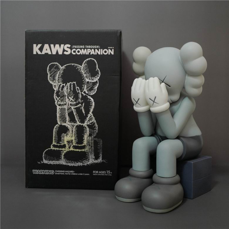 Kaws 14 22 28cm 950g m  (1)